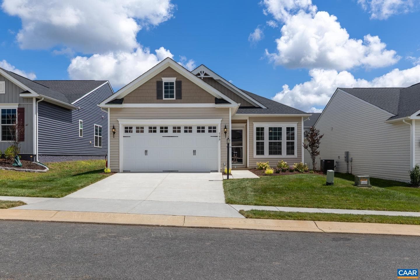 795 Four Seasons Dr photo 2