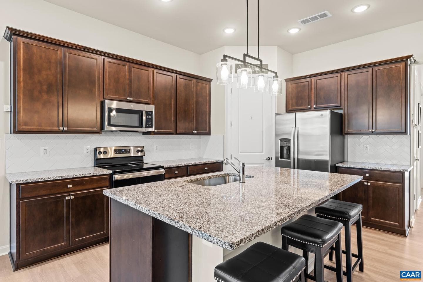 795 Four Seasons Dr photo 7