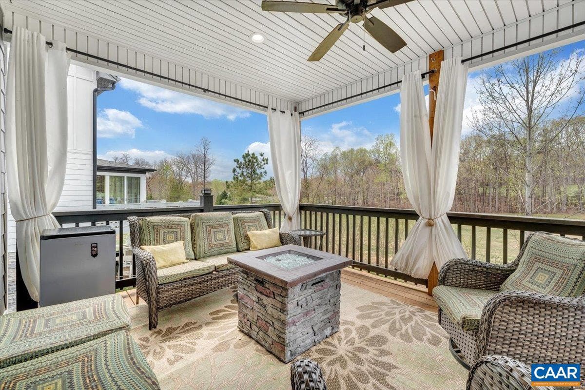 111 Retreat Ln photo 31