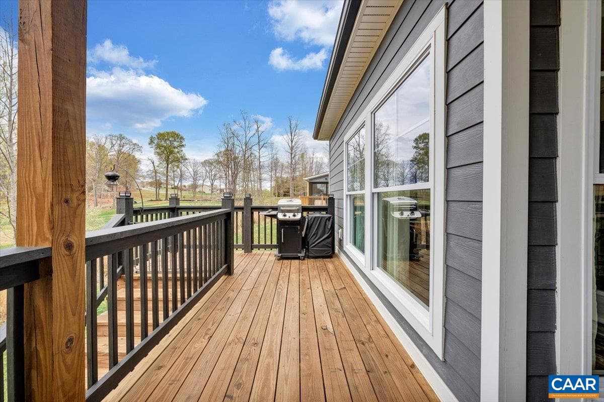 111 Retreat Ln photo 33