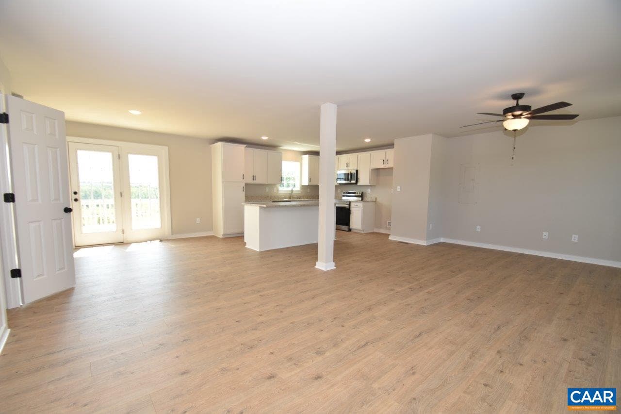 1088 Hanback Rd photo 5