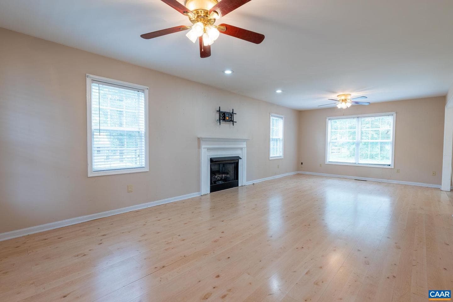 497 Sunset Dr photo 11