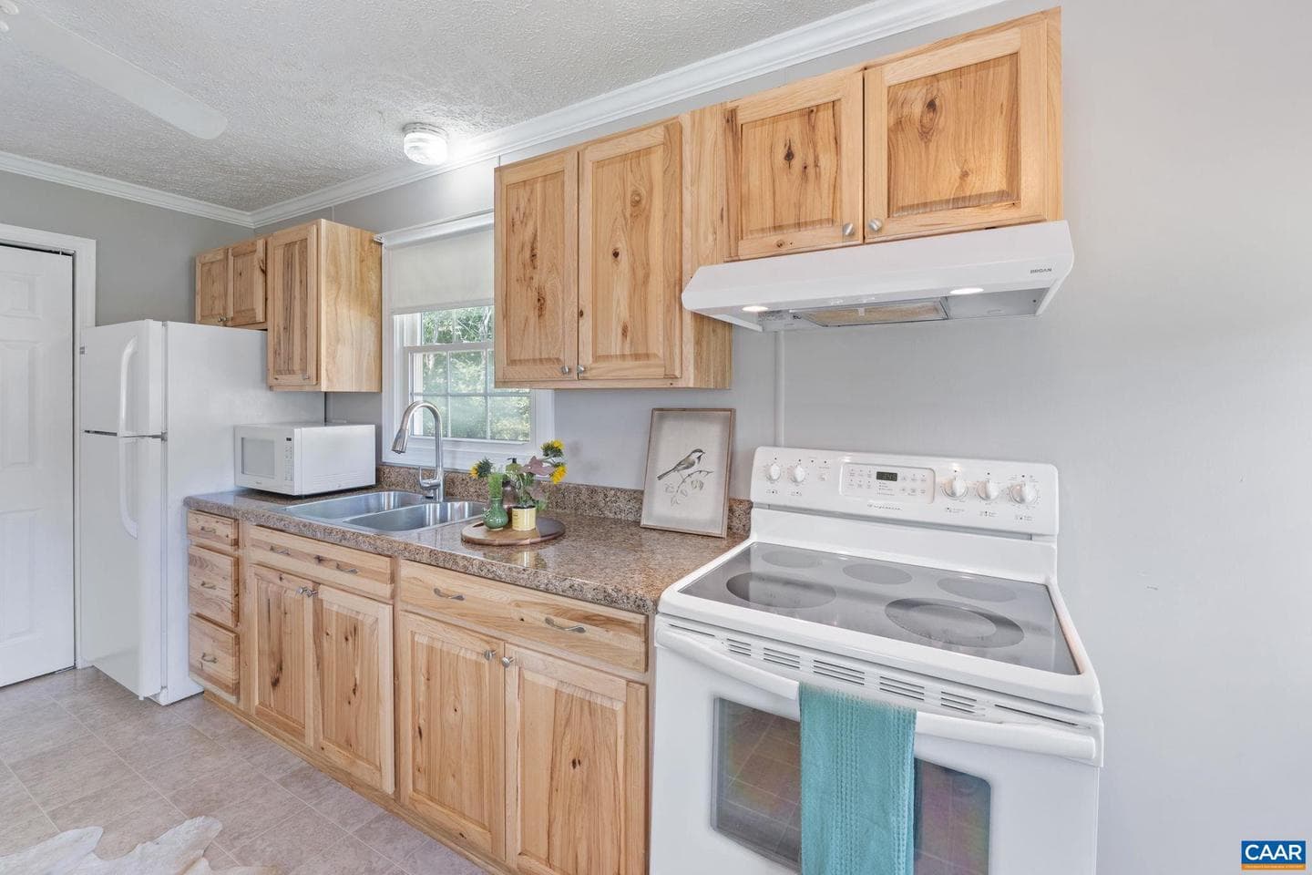 1496 Orchard Dr photo 10