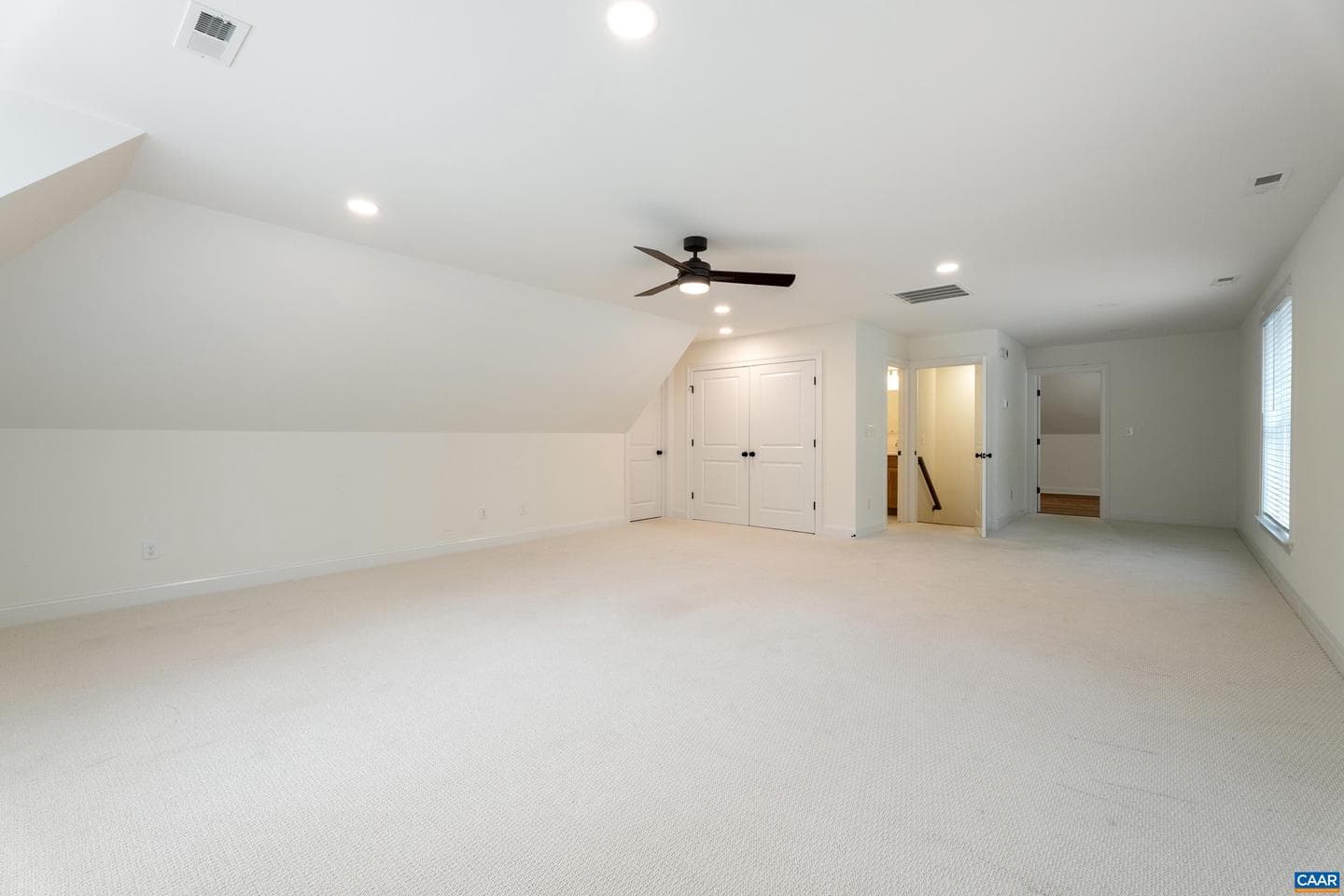 240 Campbell Rd photo 46