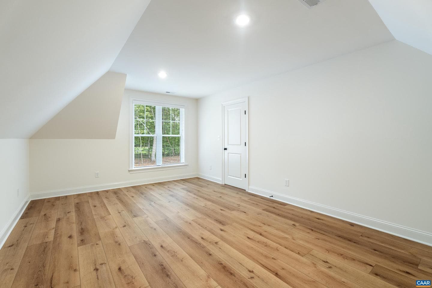 240 Campbell Rd photo 50