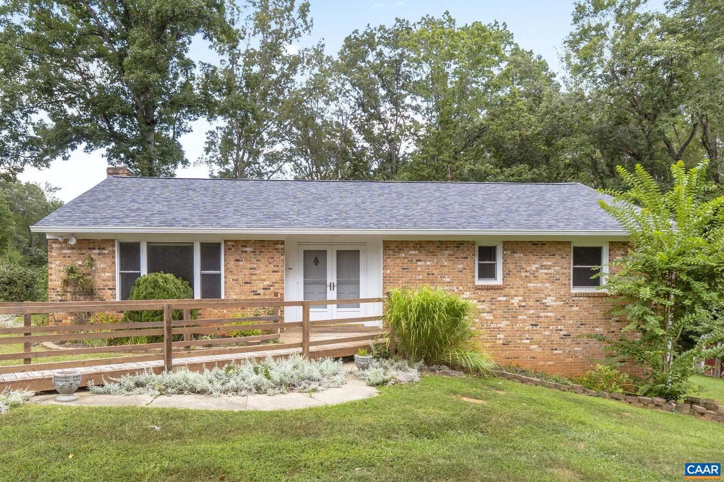 635 Ridgemont Rd photo 15