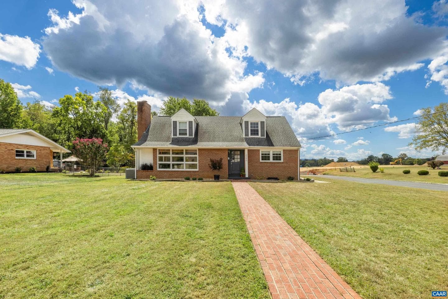2240 Belvue Rd photo 1