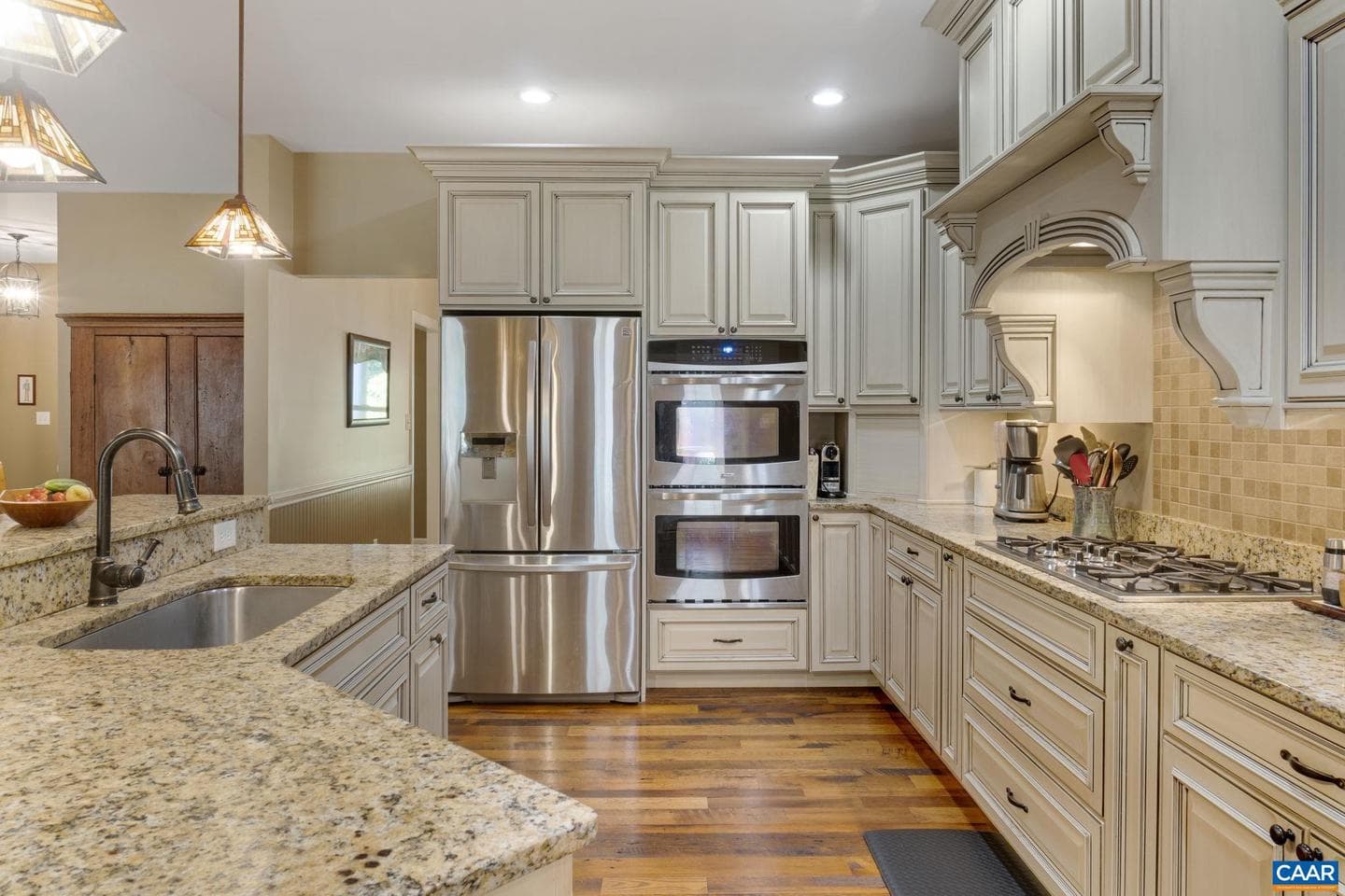 240 Meghans Ln photo 17