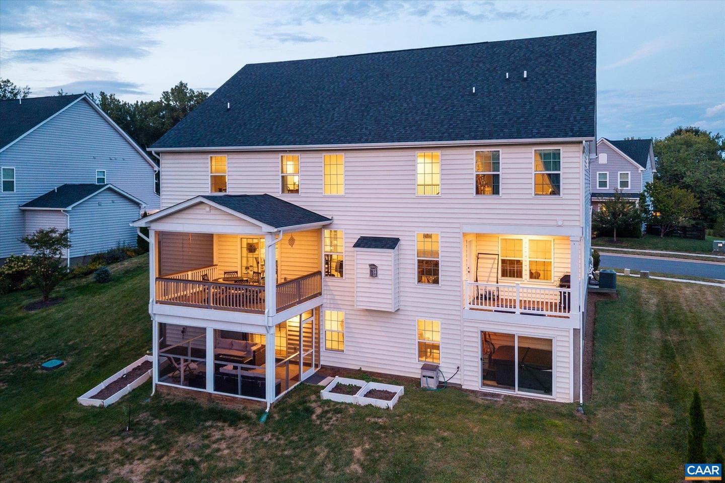 5626 Mckinley Ln photo 3