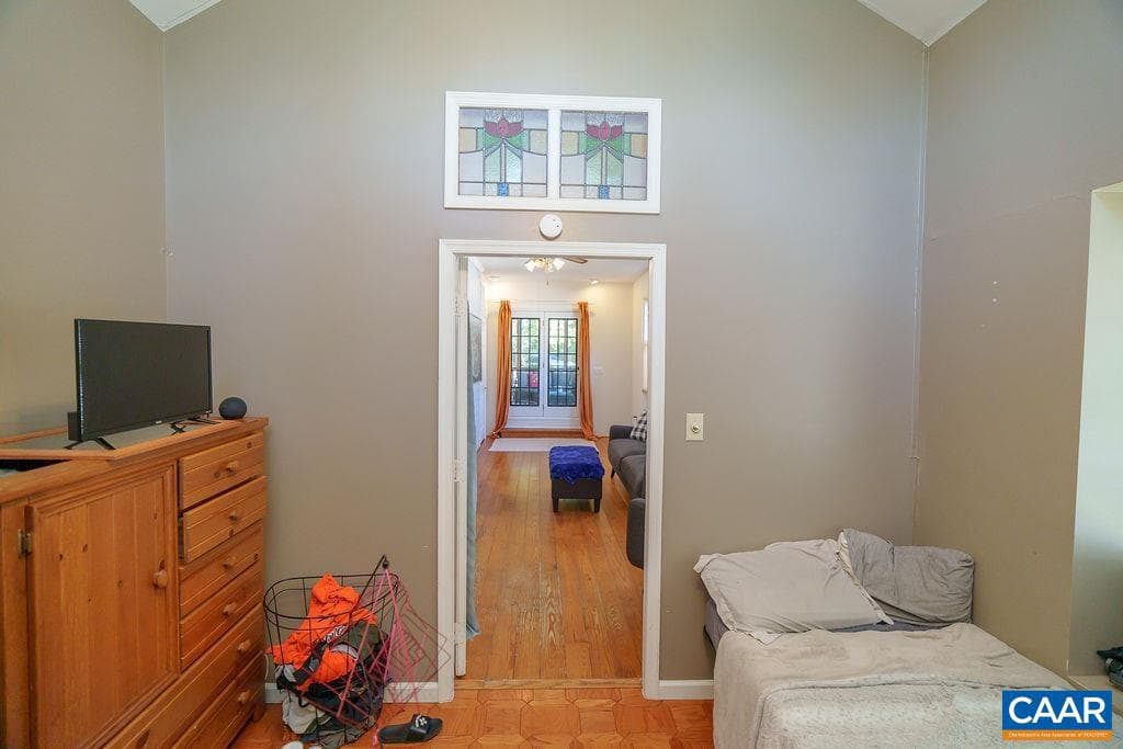 305 Stratford Cir photo 27