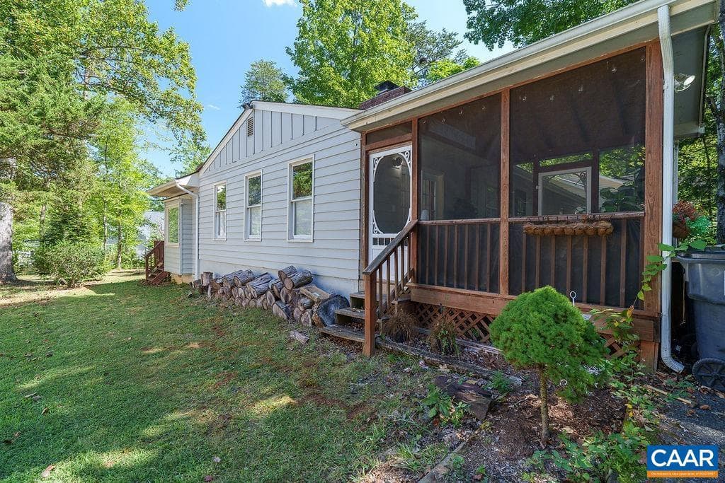 305 Stratford Cir photo 46