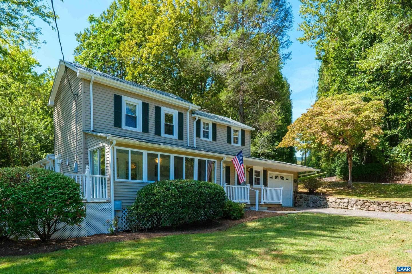 299 Sunrise Dr photo 3