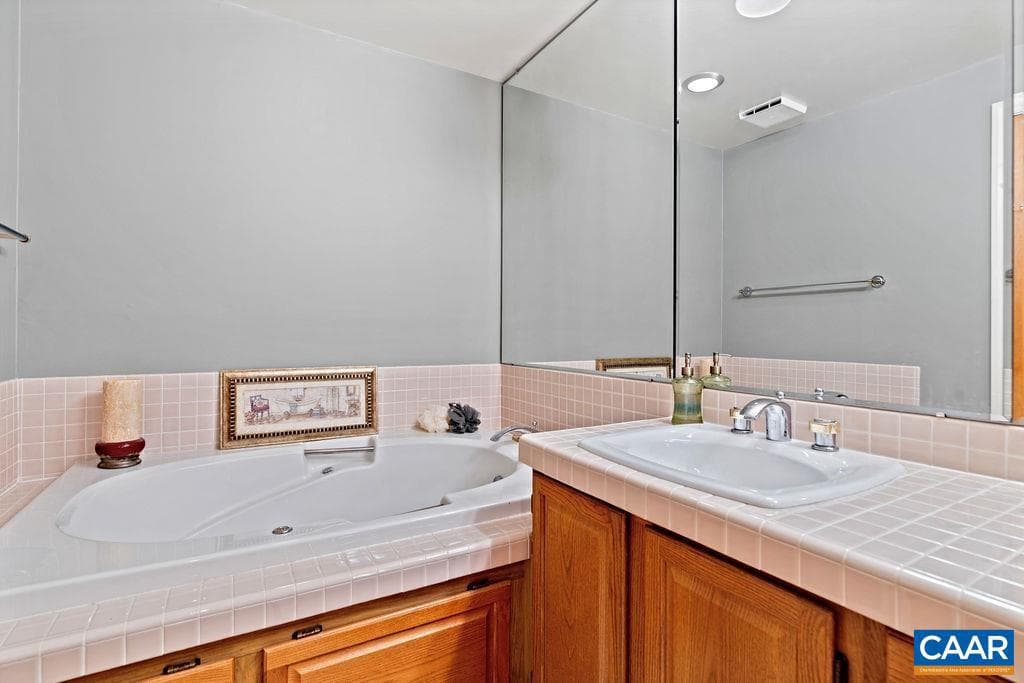 1818 High Ridge Ct Condos photo 30