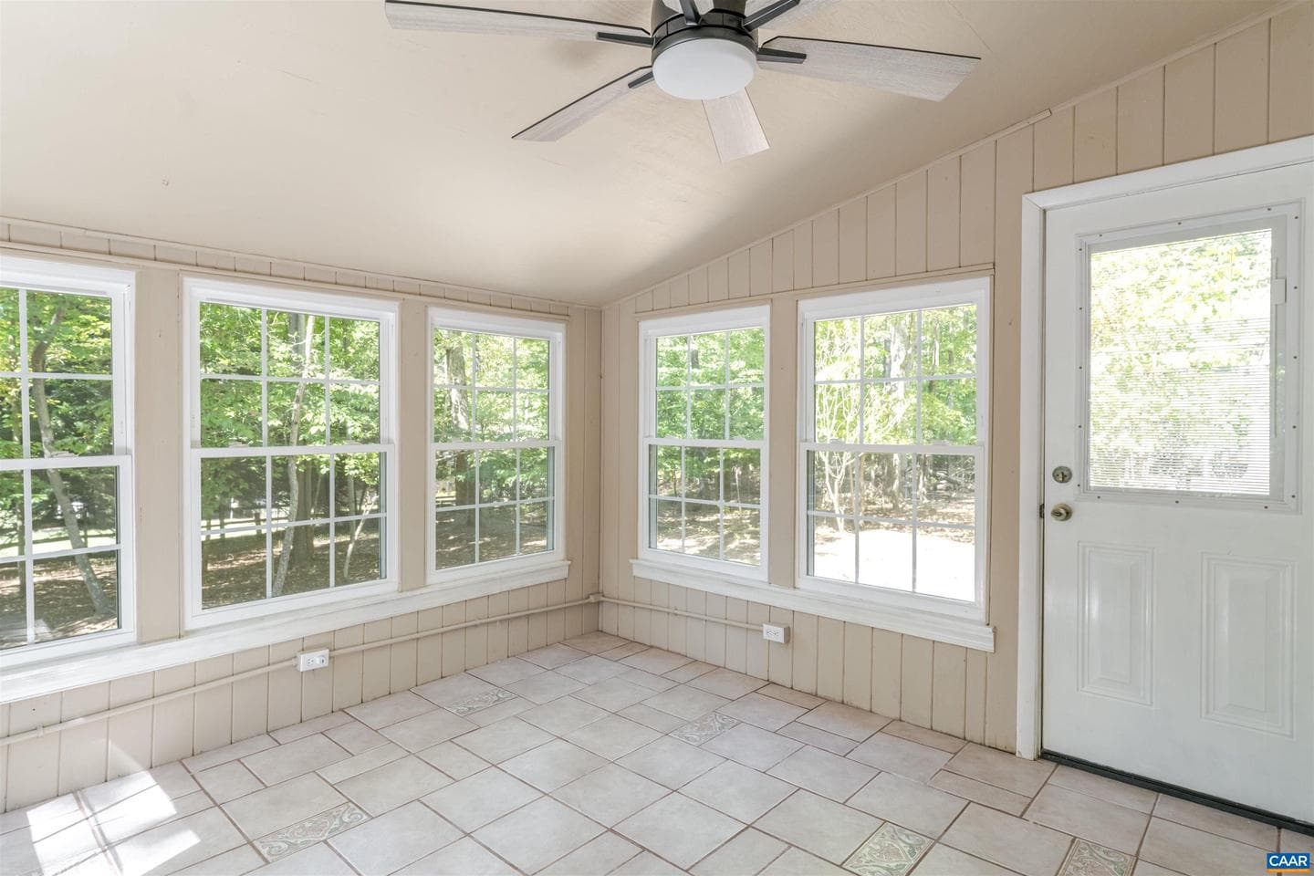 8 Hardwood Rd photo 4