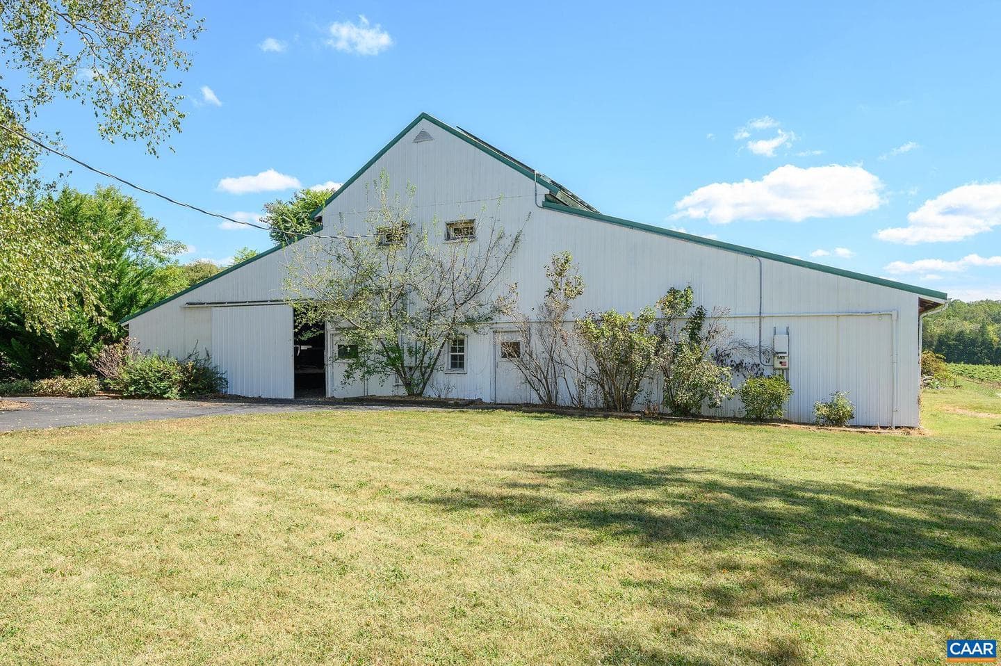 9175 Batesville Rd photo 48