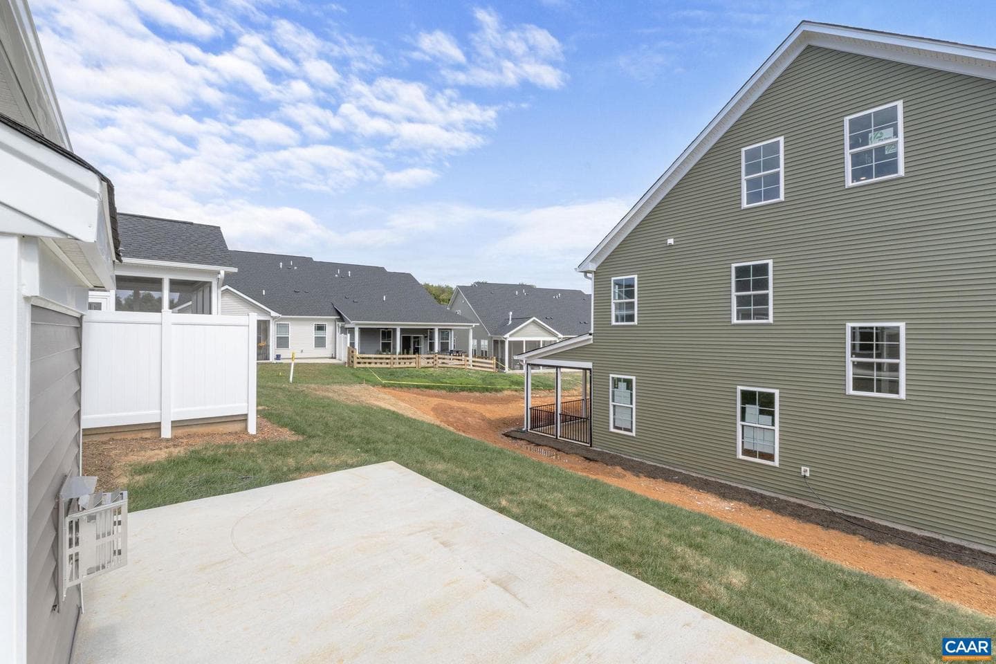 208 Sunbird Ln photo 43
