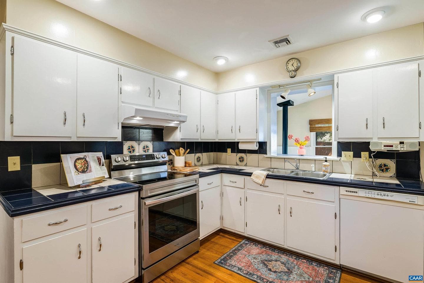 31 Oak Ln photo 15