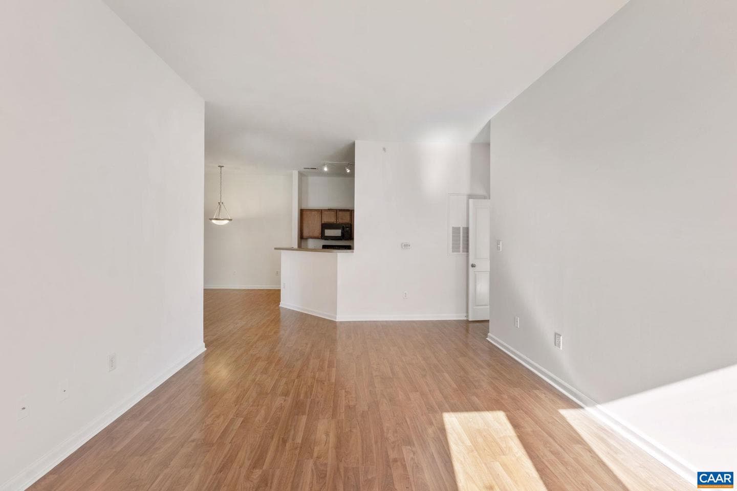 765 Walker Sq #4b photo 6