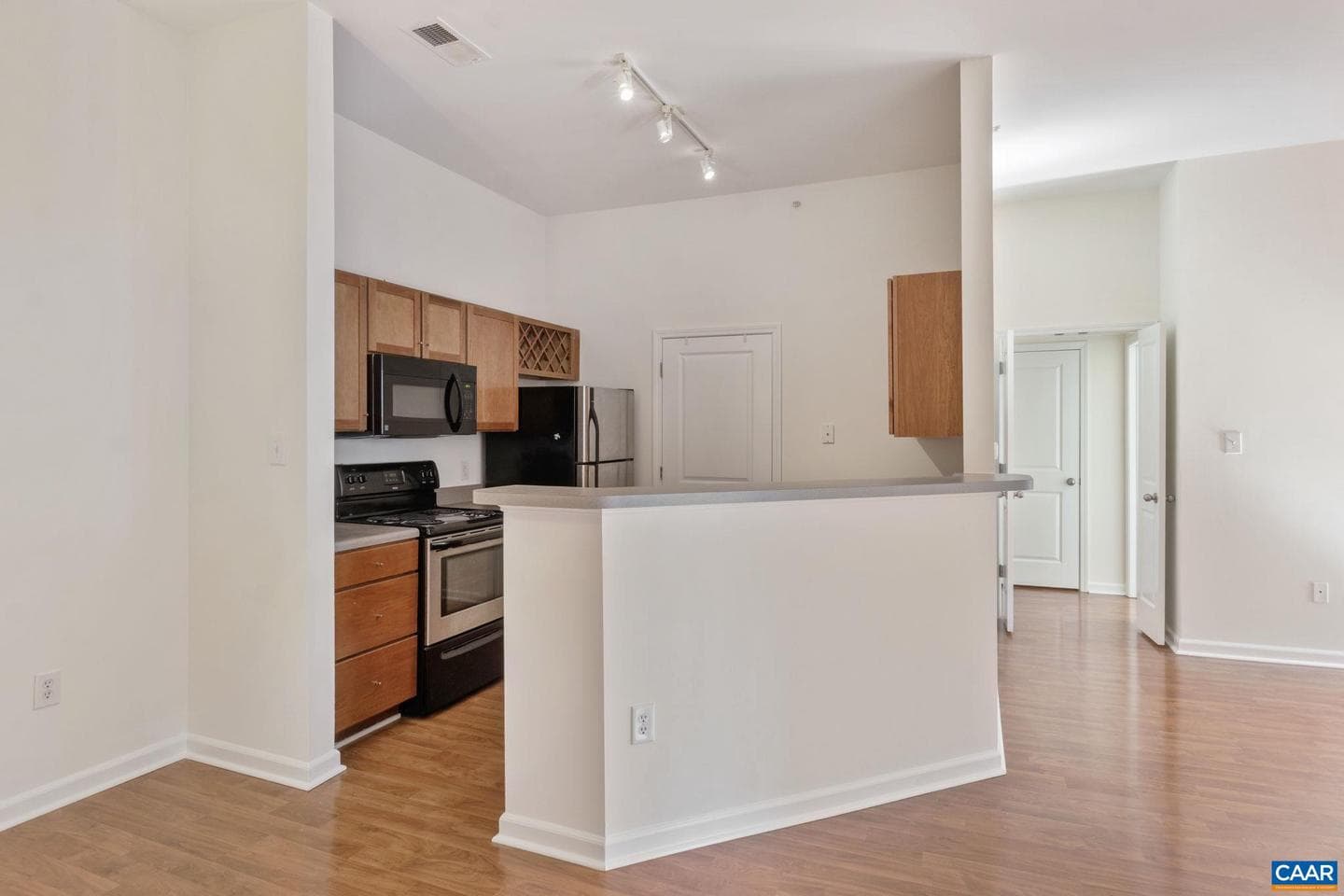 765 Walker Sq #4b photo 7