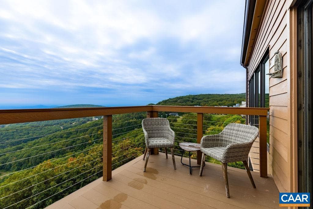 1544 Cliffs Condos photo 3