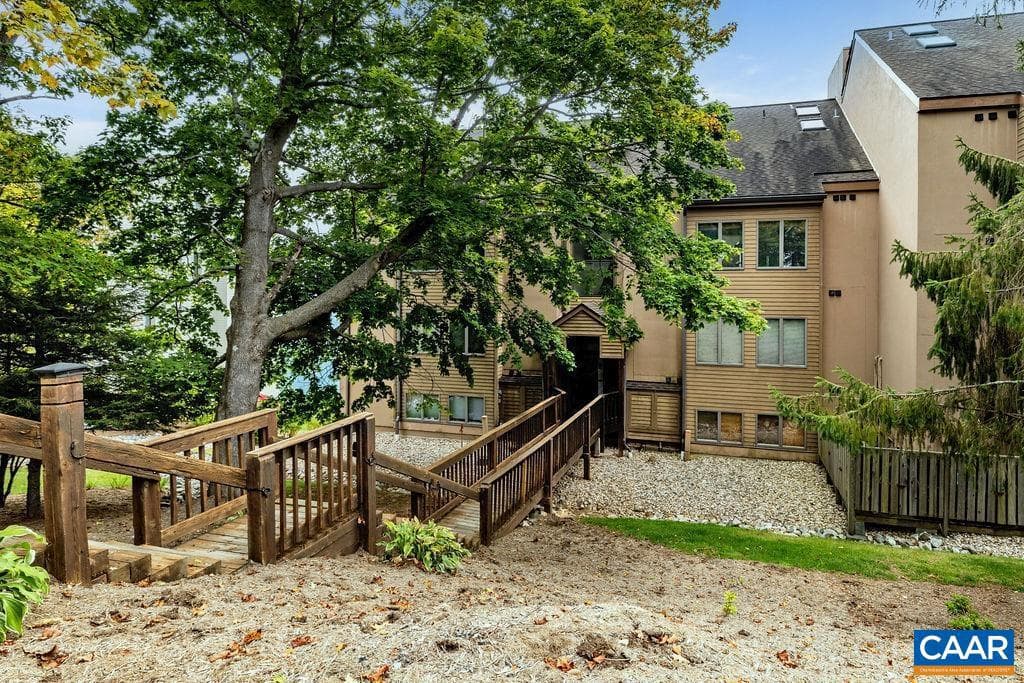 1544 Cliffs Condos photo 4