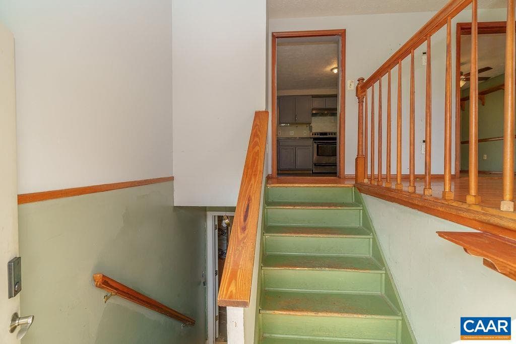 1209 Hollands Rd photo 4