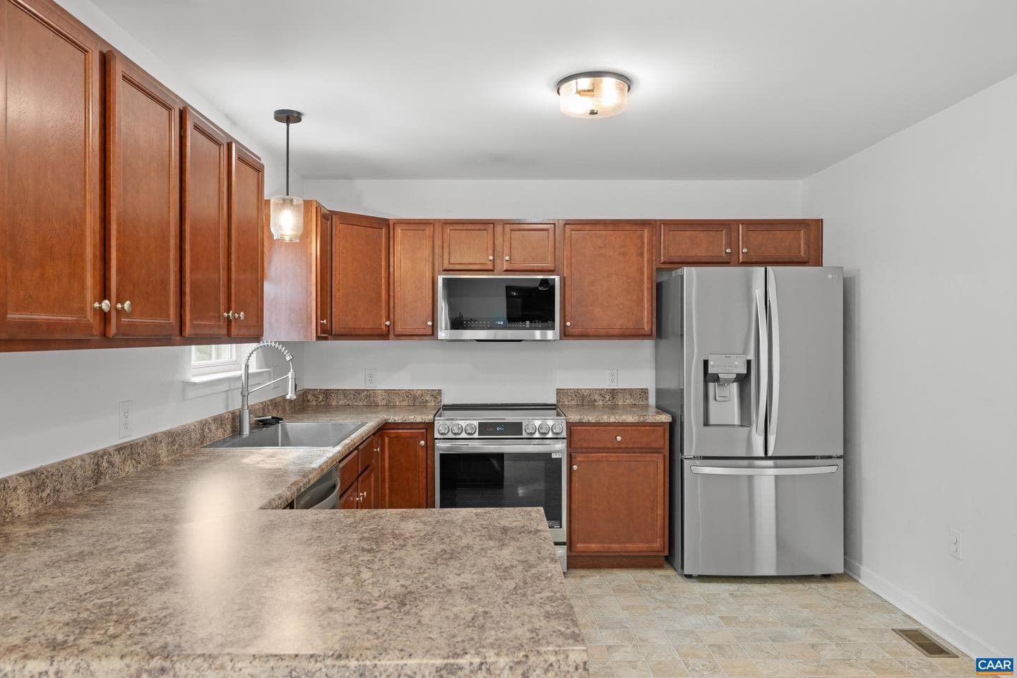 432 Glen Cir photo 16
