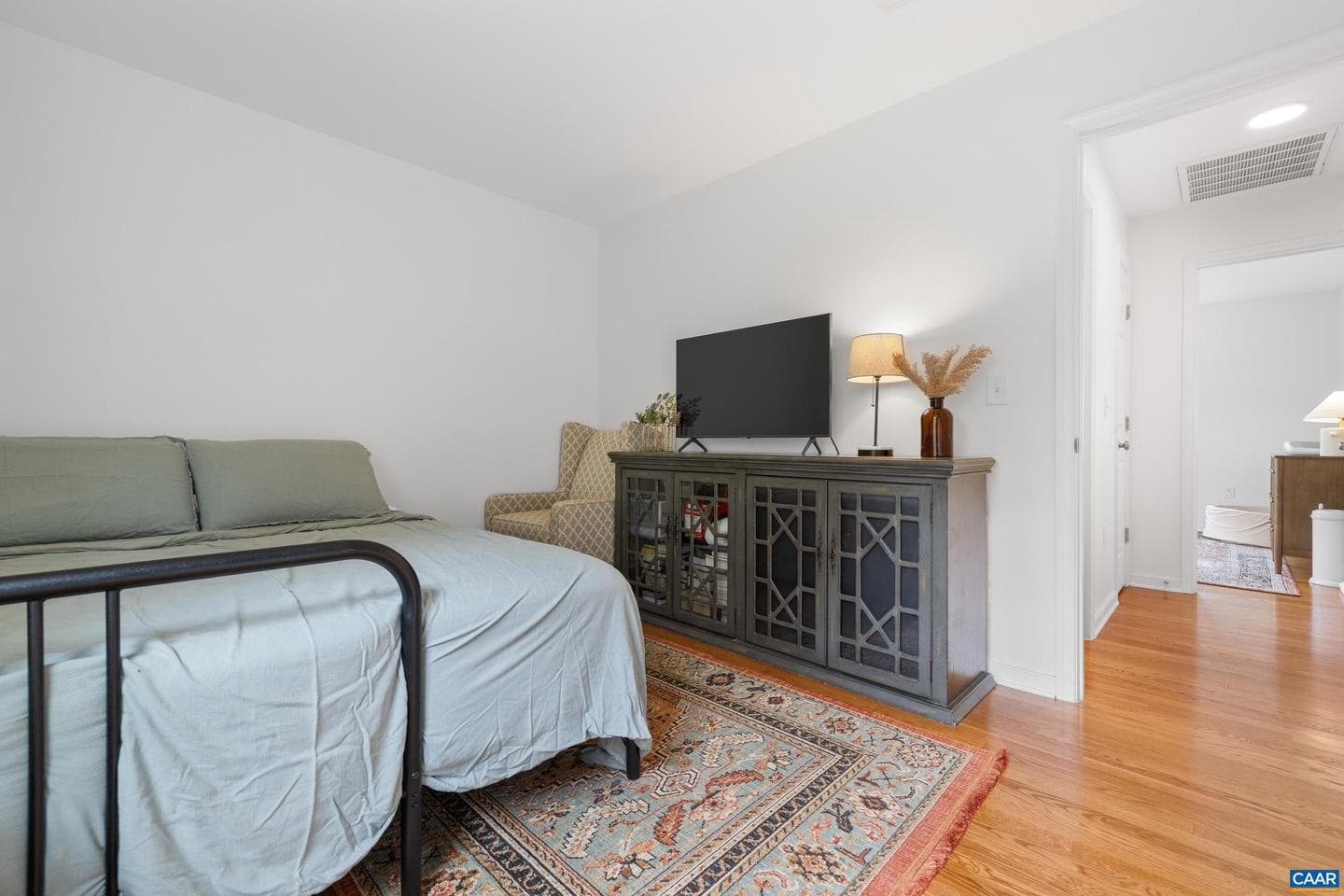 432 Glen Cir photo 26