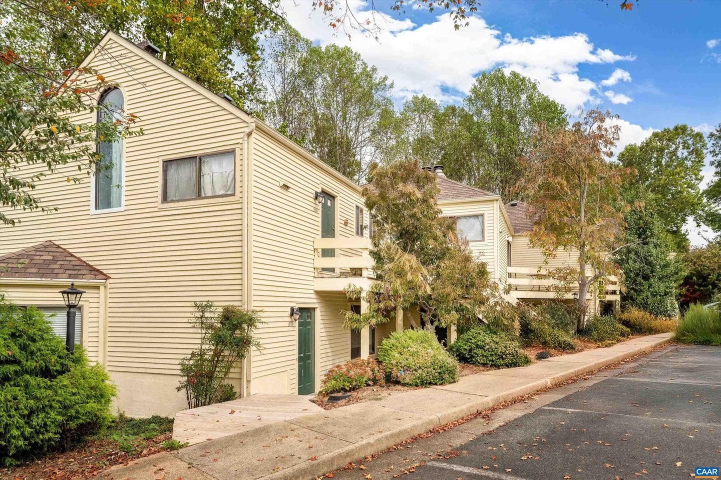 1236 Chatham Rdg photo 2