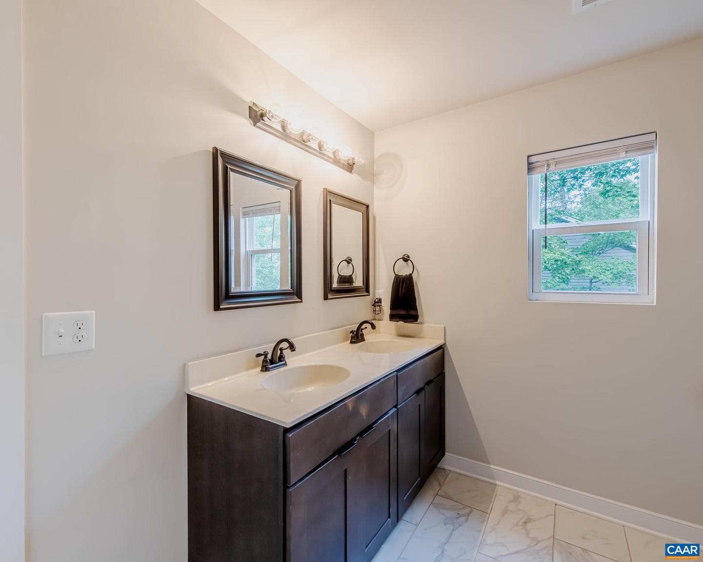 4 Deerwood Ln photo 14