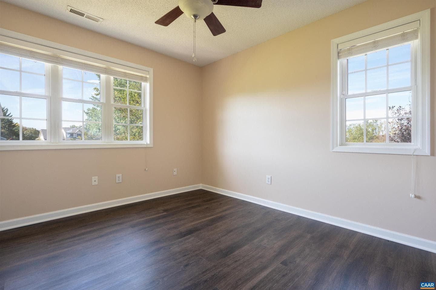 48 Lillian Dr photo 16