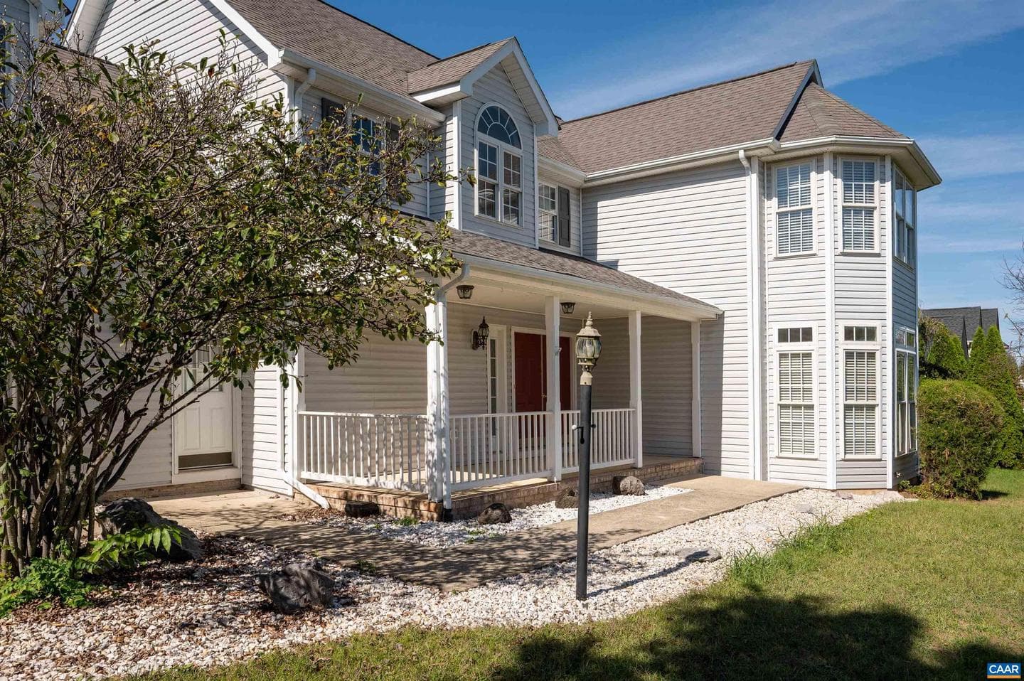 48 Lillian Dr photo 2