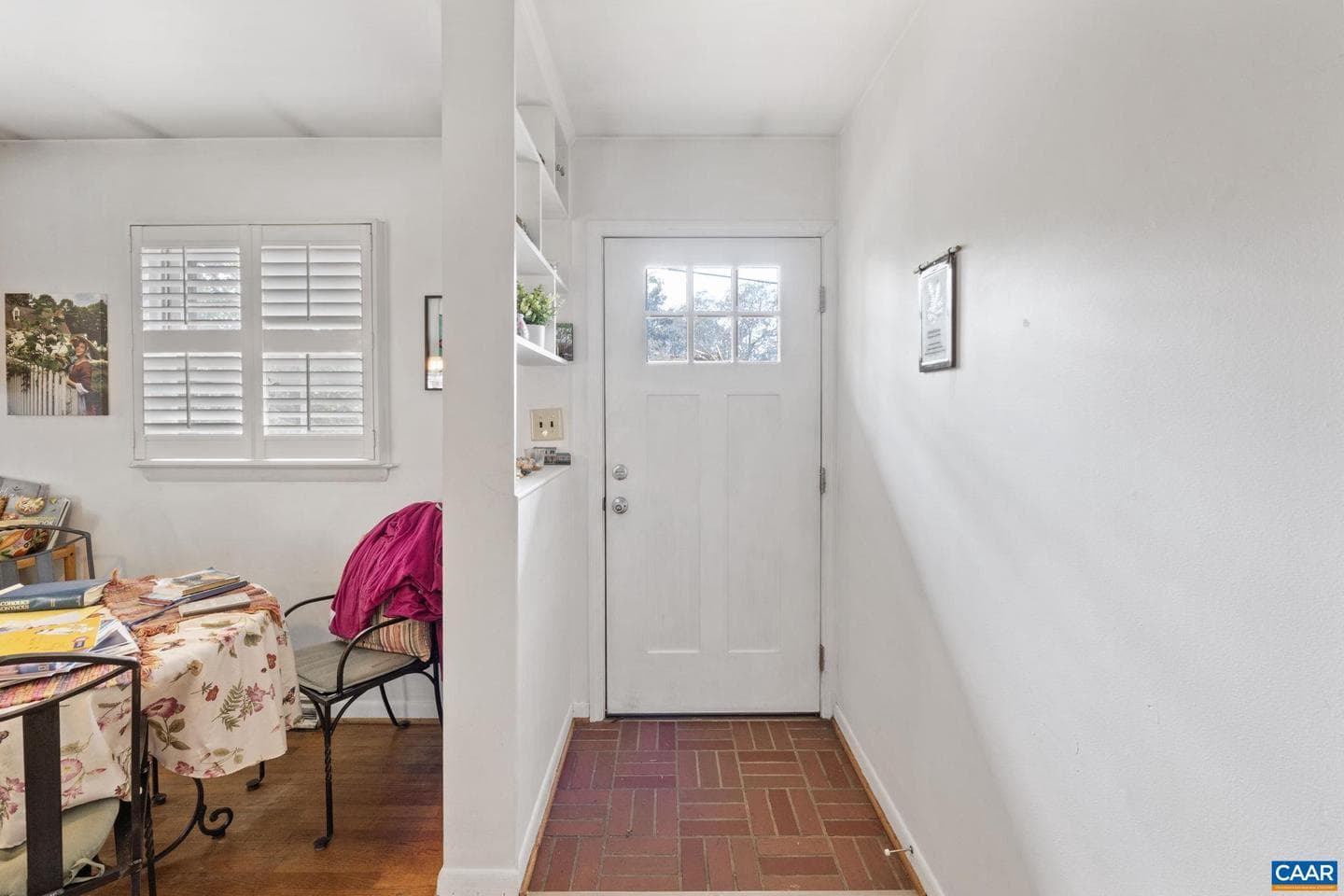1210 Agnese St photo 10