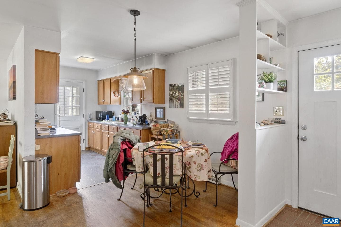 1210 Agnese St photo 13