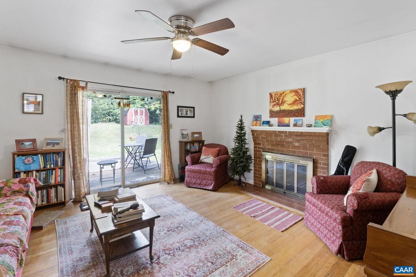 1210 Agnese St photo 16