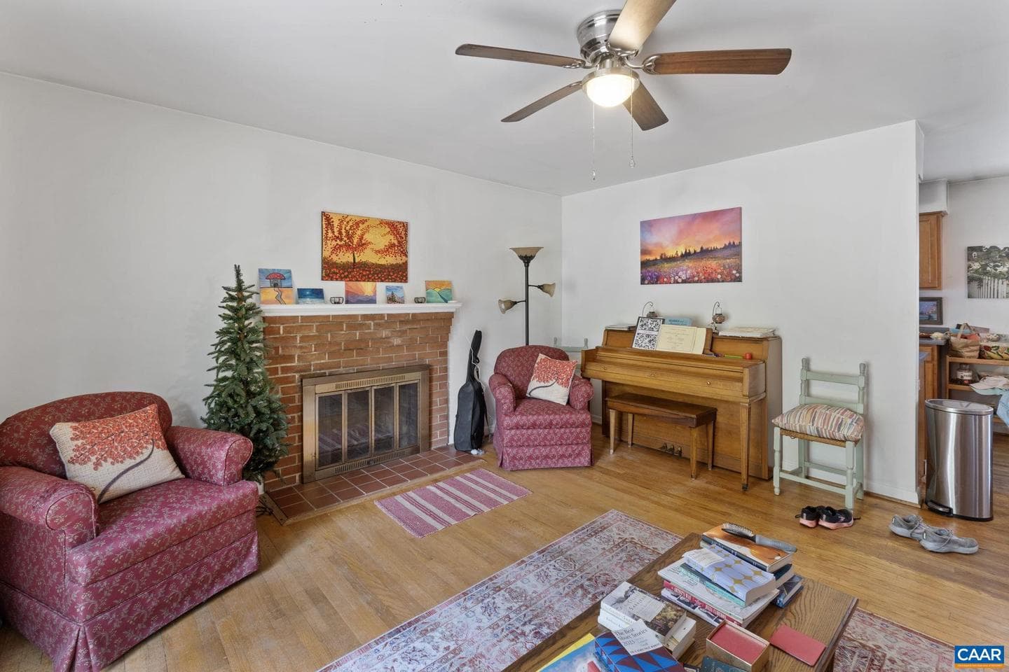 1210 Agnese St photo 17