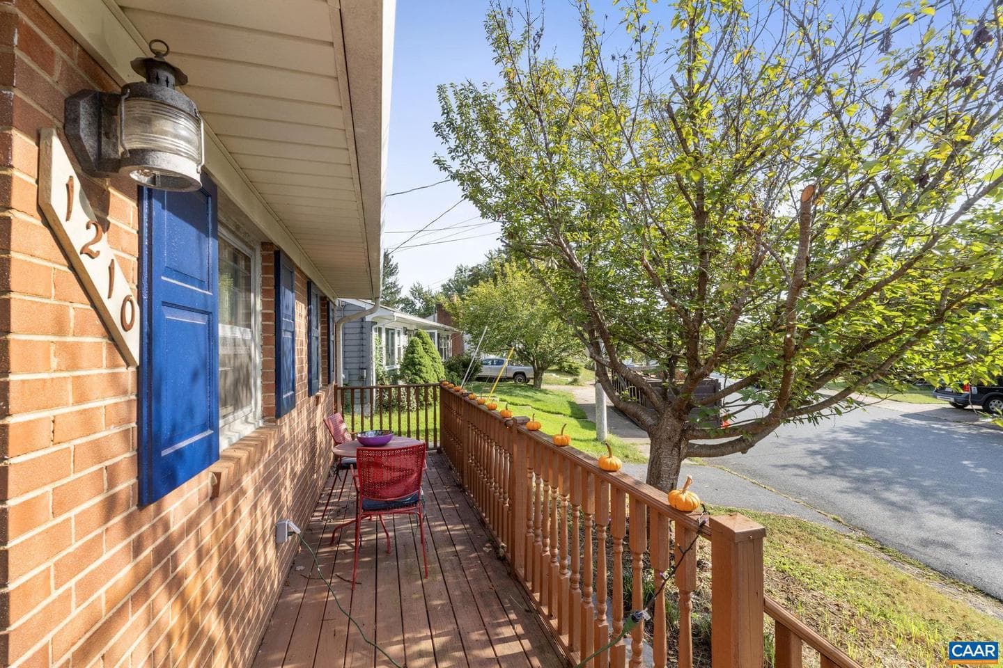 1210 Agnese St photo 3