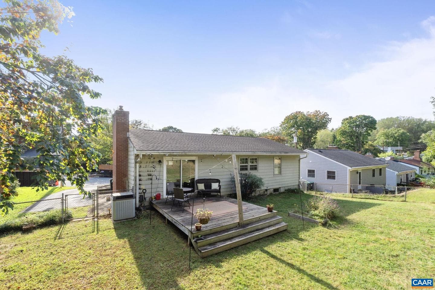 1210 Agnese St photo 38