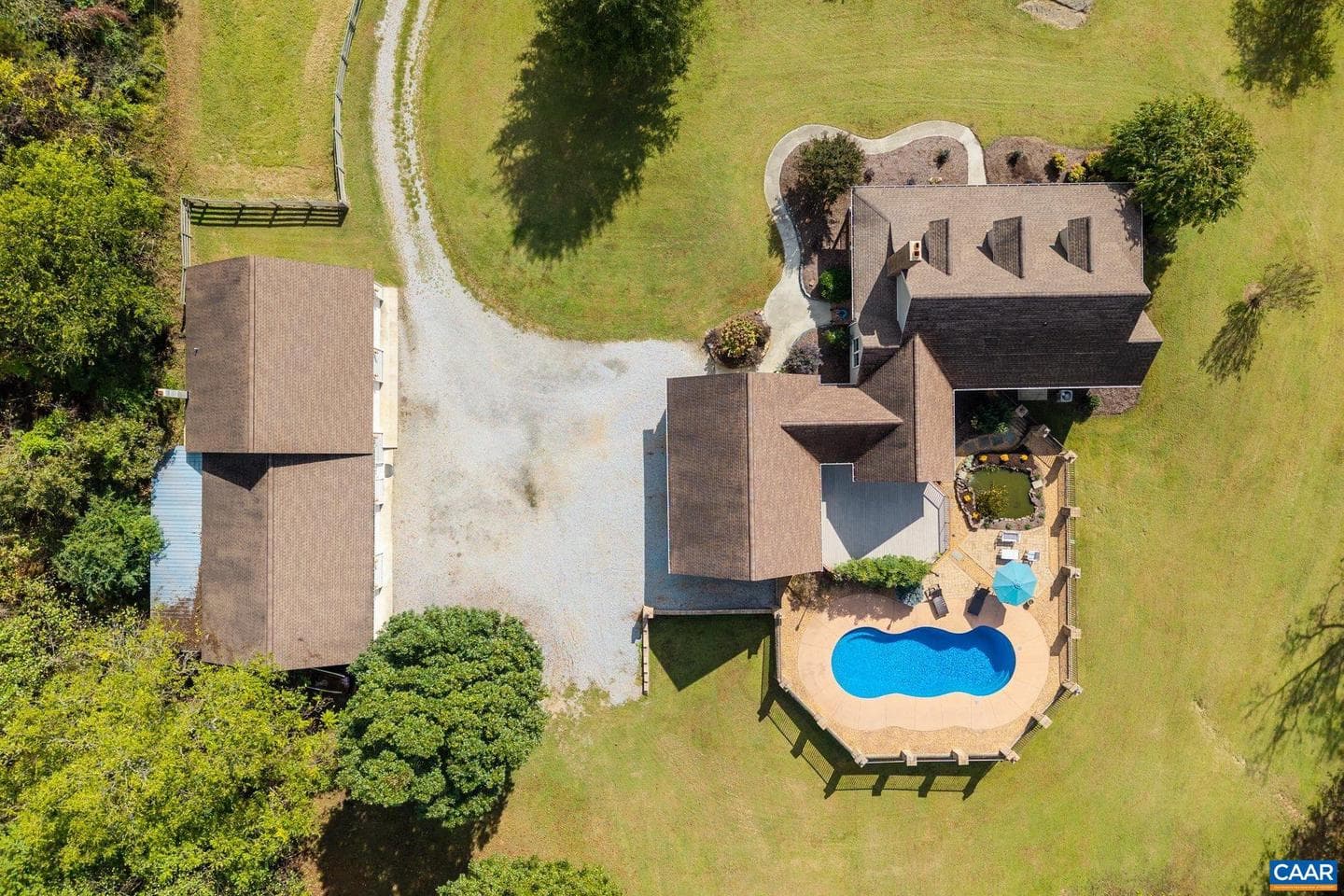 884 Pleasant Gap Dr photo 3