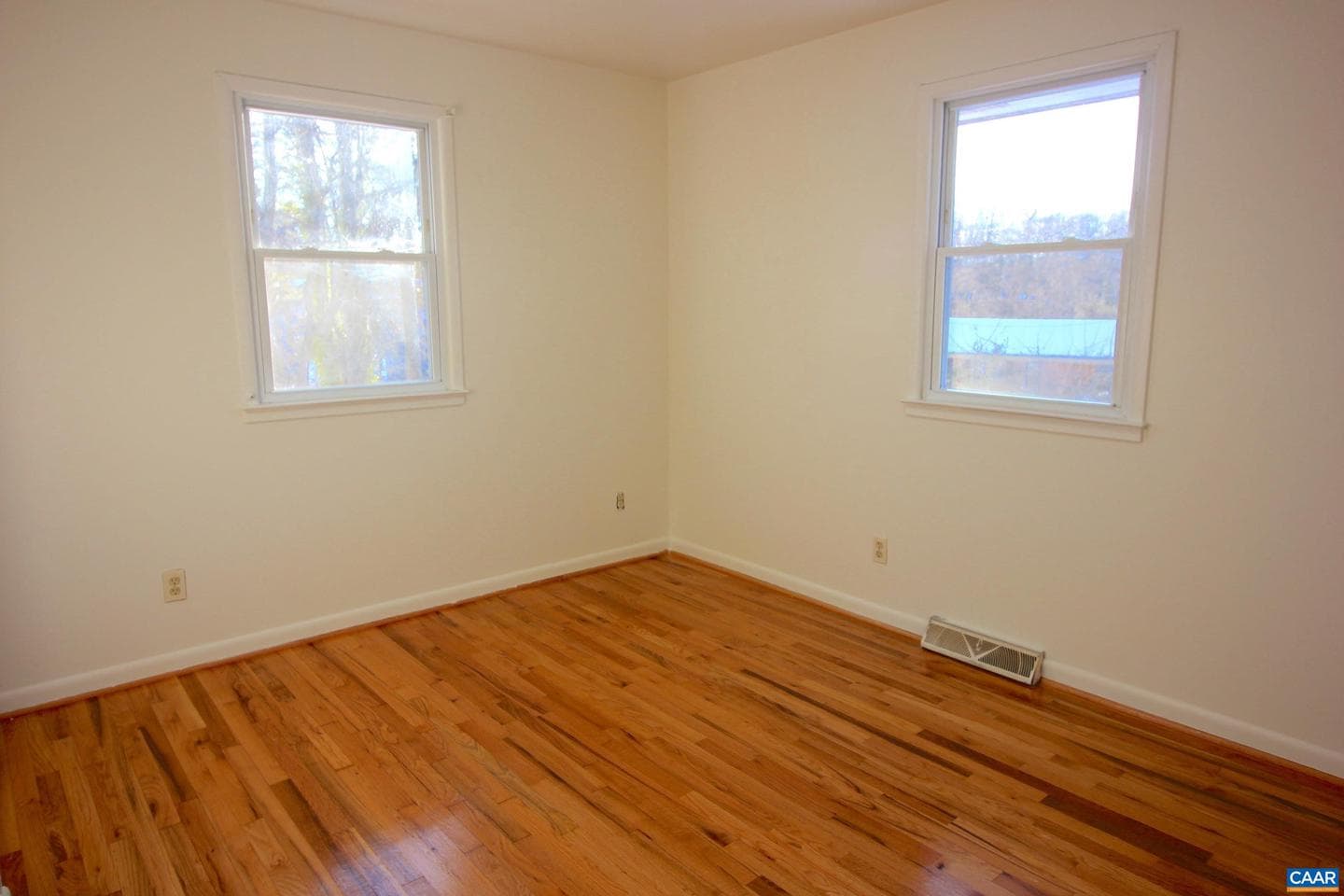 114 Olinda Dr photo 22