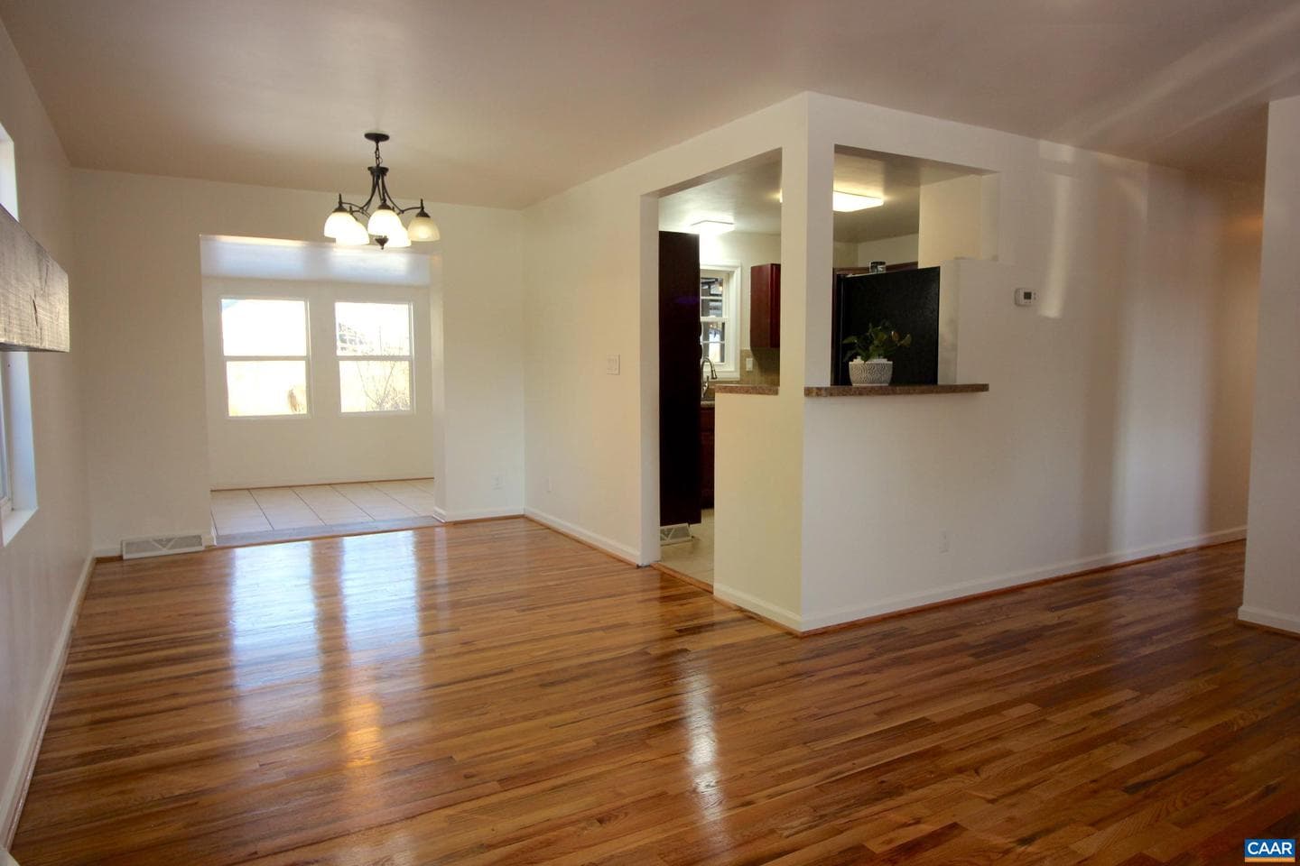 114 Olinda Dr photo 5