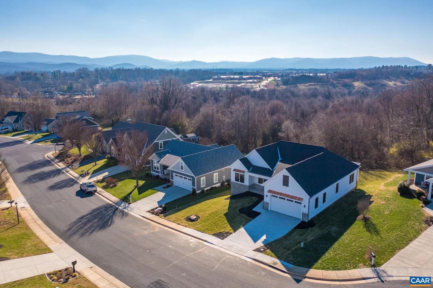 2524 Belvue Rd photo 4