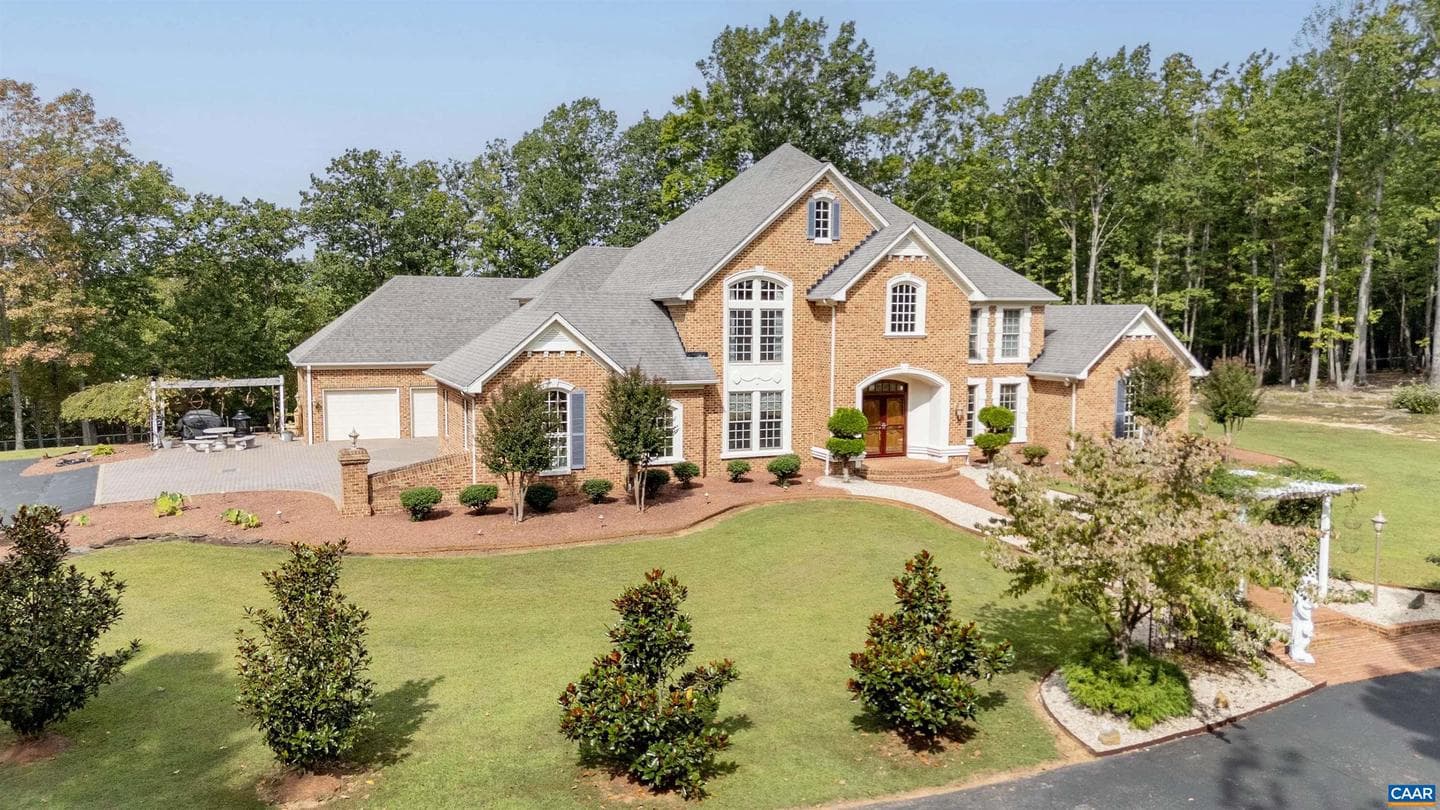 2576 S James River Hwy photo 53