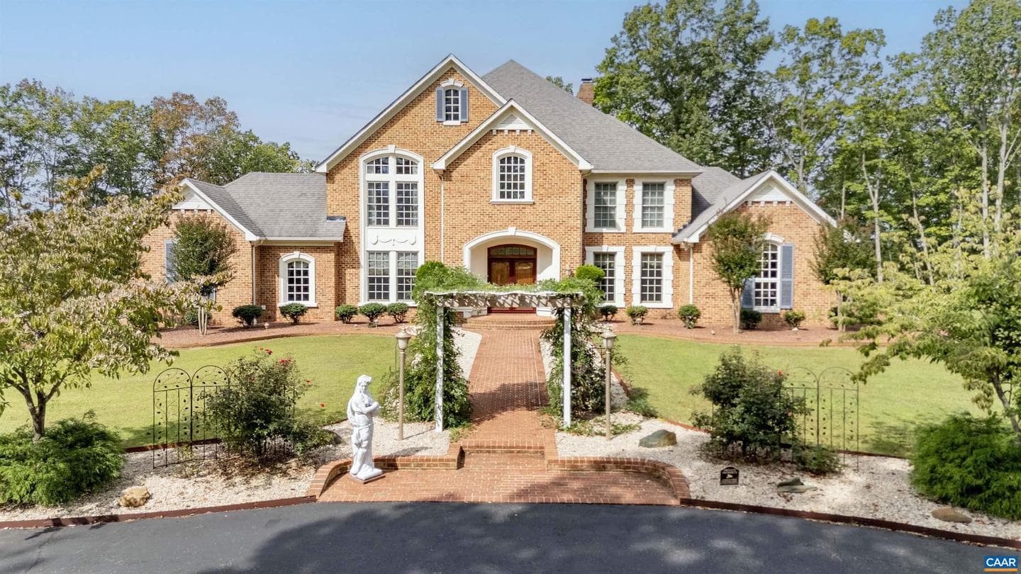 2576 S James River Hwy photo 54
