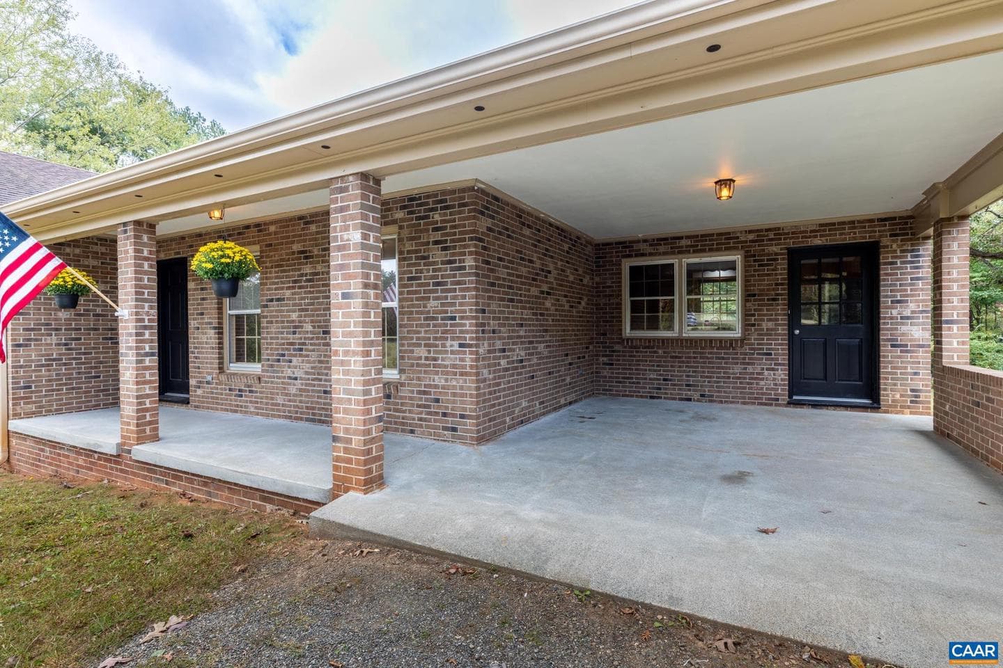 55 Watson Rd photo 3