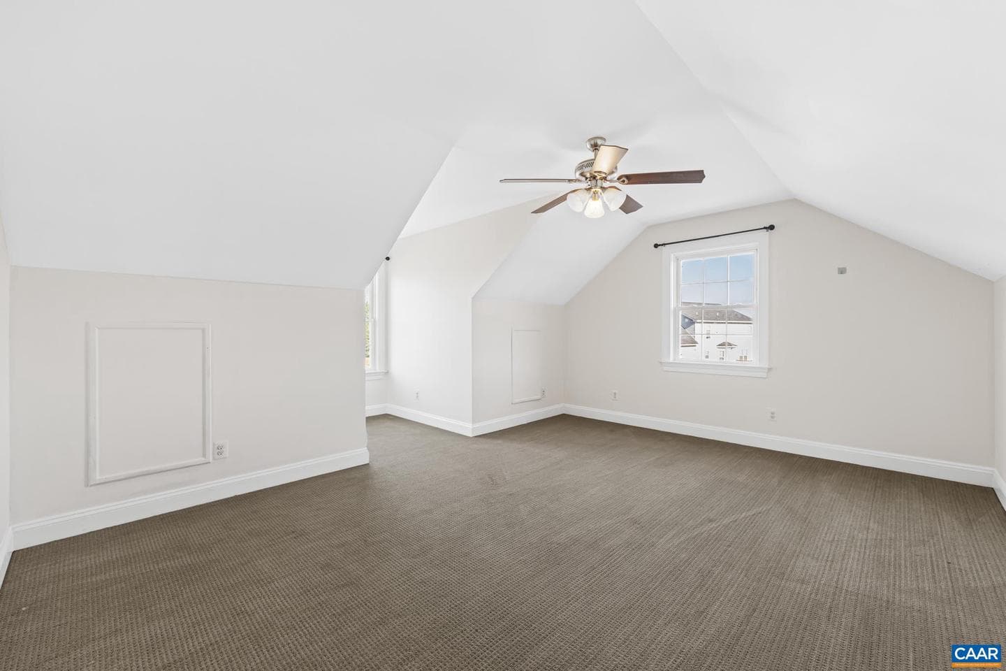 478 Rosewood Dr photo 32