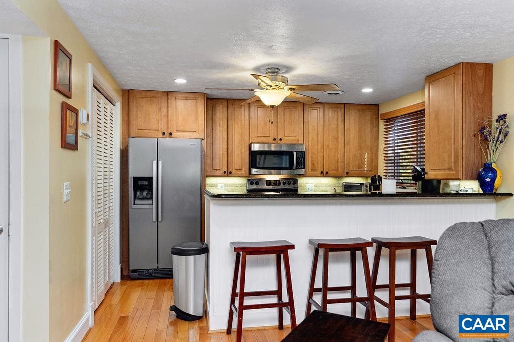 411 Three Ridges Condos photo 10