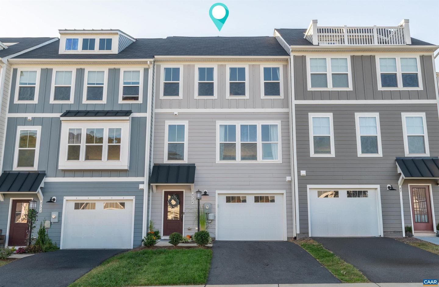 4724 Loyola Way photo 2