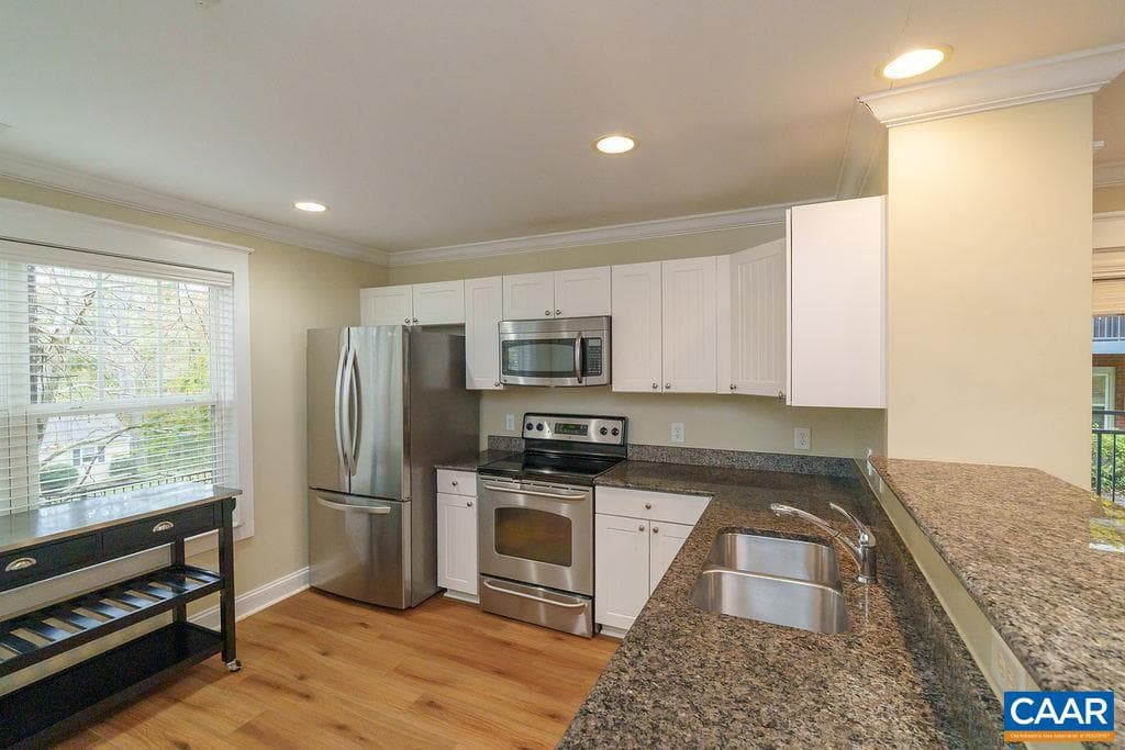 1840 Candlewood Ct #104 photo 9