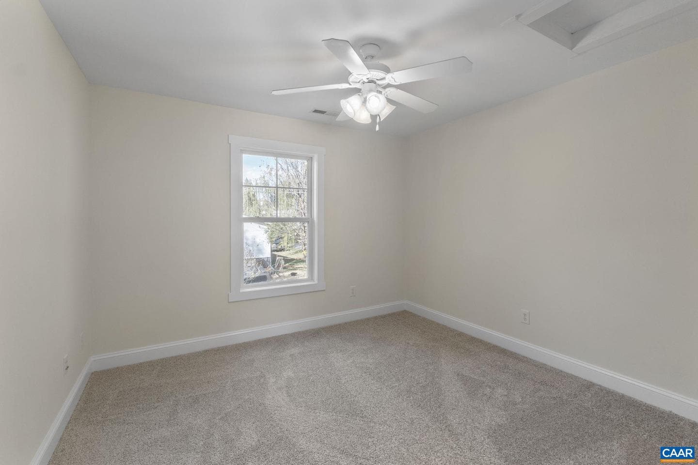 368 Joliet Ct photo 10